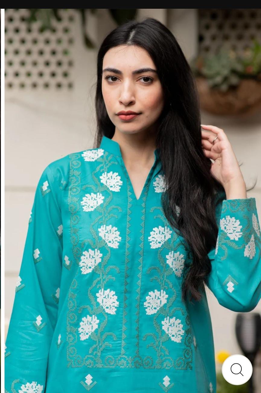 Embroidered Cotton lawn 3Pcs Suit